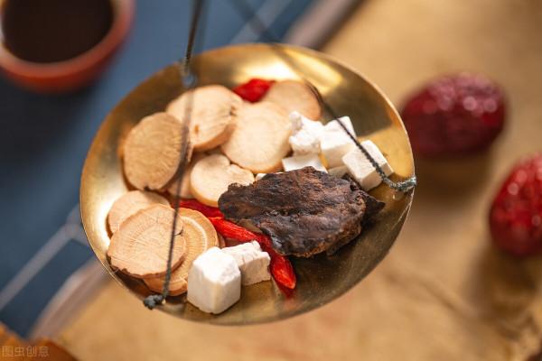 血府逐瘀湯，經絡暢通，血活氣行，是能夠化掉身體淤血的好方子