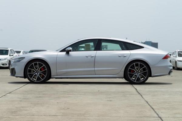 售價103&period;28萬，配2&period;9T雙渦輪增壓&plus;8AT，奧迪S7真不簡單