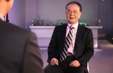 風雲閩商 | 林秀成：幹一行愛一行，從鋼鐵跨界到LED，他經歷了什麼？