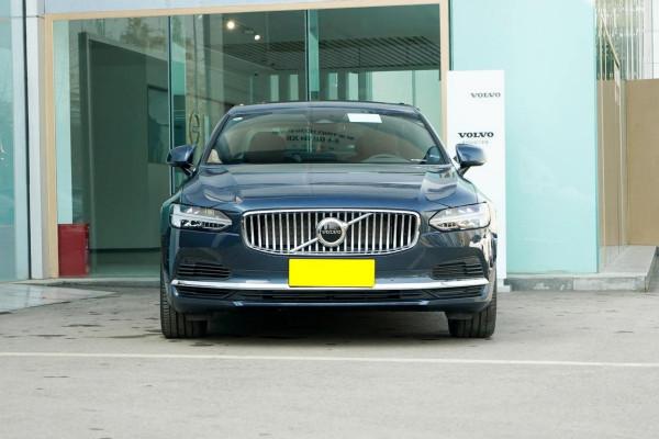 解析沃爾沃S90 RECHARGE，油耗1&period;8L，空間寬敞，值得購買嗎？