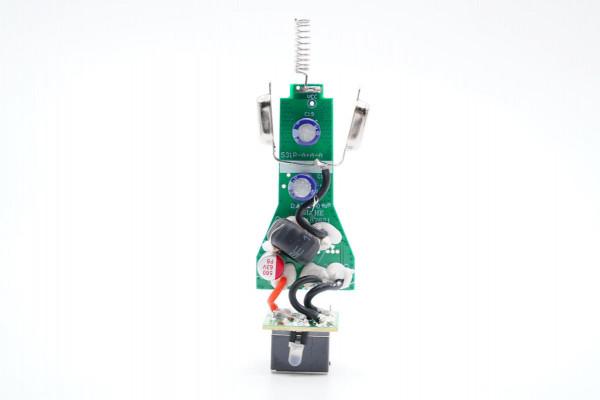 內建國產降壓控制器，支援5-20V輸出，百思買影雅24W車充拆解