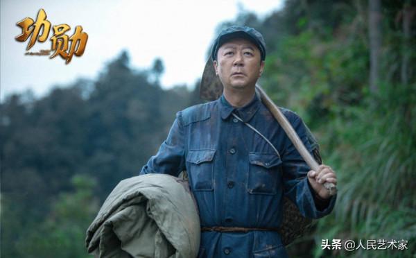 從《激情燃燒的歲月》到《士兵突擊》《我的團長我的團》,他將男人戲拍到極致 從《激情燃燒的歲月》到《士兵突擊》《我的團長我的團》,他將男人戲拍到極致