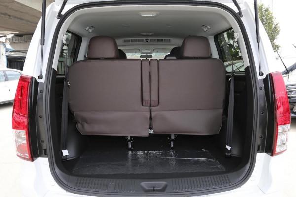 10萬能買到的3款大牌MPV，空間都很大，風行、歐尚、五菱誰更值？