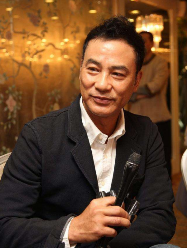 任達華：因愛不要孩子，50歲看到女兒時熱淚盈眶，愛妻子更愛女兒