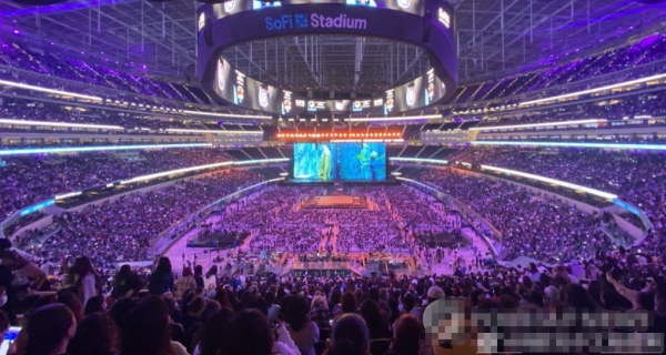 特朗普領銜十大“不怕新冠”名場面：拯救美國還是害死美國