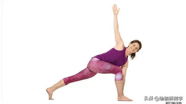 為什麼把背挺直那麼難？10個加強背部的瑜伽動作要多練