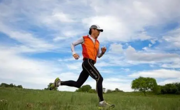 46歲一江蘇男子，每天堅持夜跑五公里，一年後，他得到了什麼？