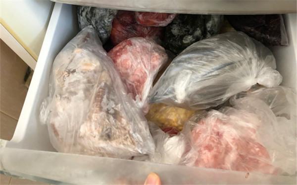 曬曬我婆婆家的囤貨,一應俱全,半年不出門都餓不著,網友:羨慕 曬曬我婆婆家的囤貨,一應俱全,半年不出門都餓不著,網友:羨慕