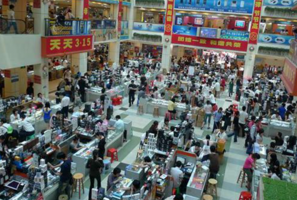 “山寨機鼻祖”陳金陵:負債千萬、妻子跑路,如今成瘋癲流浪漢 “山寨機鼻祖”陳金陵:負債千萬、妻子跑路,如今成瘋癲流浪漢