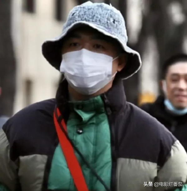 春晚五次聯排：趙麗穎緊身褲吸睛，沈騰眼神犀利，張小斐知性俏皮