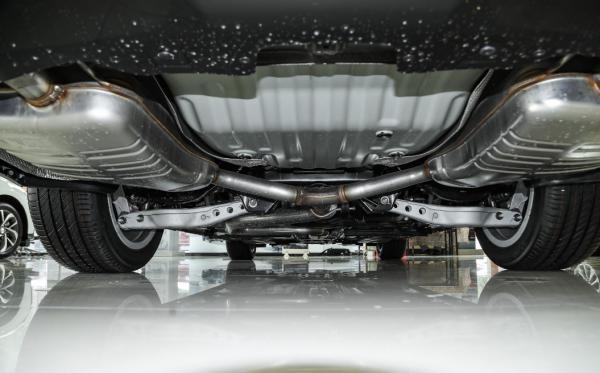 別克君越 652T 尊貴型解析，動力激進實測百公里加速7.18秒！