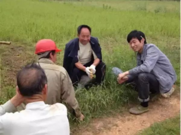 &OpenCurlyDoubleQuote;耶魯哥&rdquo;拒絕國外百萬年薪，回國當村官拿1450工資，後來怎樣了