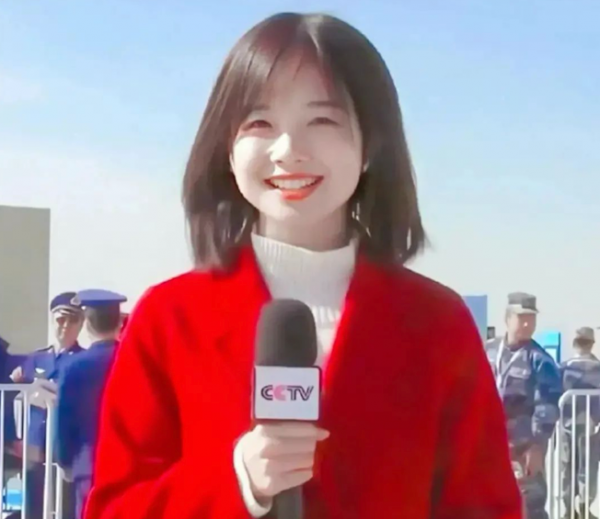 下一個王冰冰？刷屏的國社小姐姐什麼來頭？北大本科清華碩士顏值高