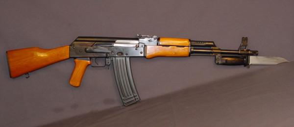 從仿製到出口,中國56式衝鋒槍備受歡迎,64個國家使用著7個改型 從仿製到出口,中國56式衝鋒槍備受歡迎,64個國家使用著7個改型