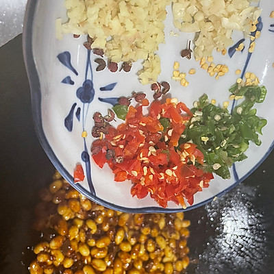 #一學就會快手菜#香辣醬黃豆