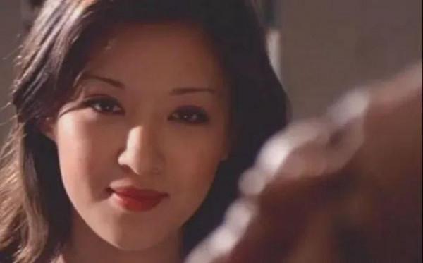 10位瓊女郎現狀反差大!王豔嫁豪門成闊太,62歲李雪華無兒無女 10位瓊女郎現狀反差大!王豔嫁豪門成闊太,62歲李雪華無兒無女