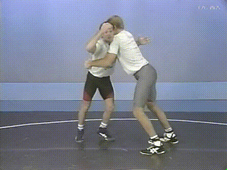 《自由摔跤》看圖學習