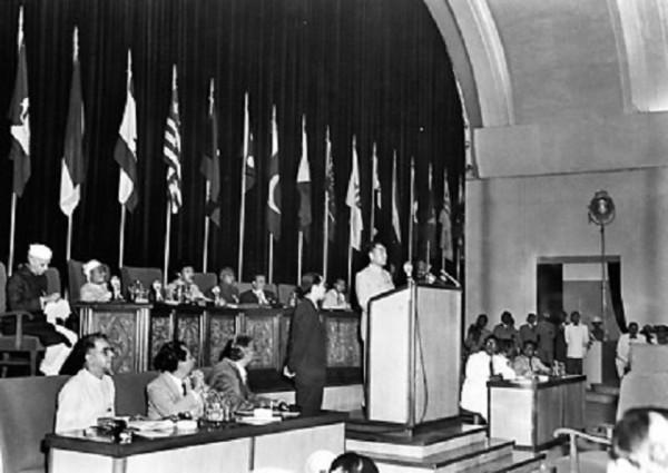 尼克松問毛主席:您有什麼特長?主席回答後,尼克松深深鞠了一躬 尼克松問毛主席:您有什麼特長?主席回答後,尼克松深深鞠了一躬