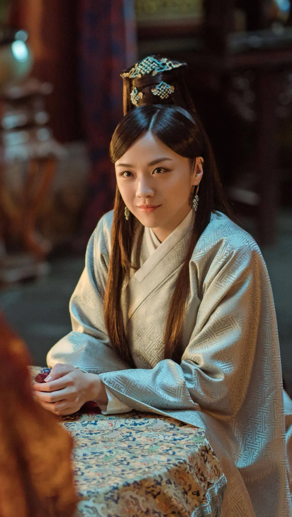 古裝戲沒救了?這些女明星的古裝造型一個比一個奇葩… 古裝戲沒救了?這些女明星的古裝造型一個比一個奇葩…