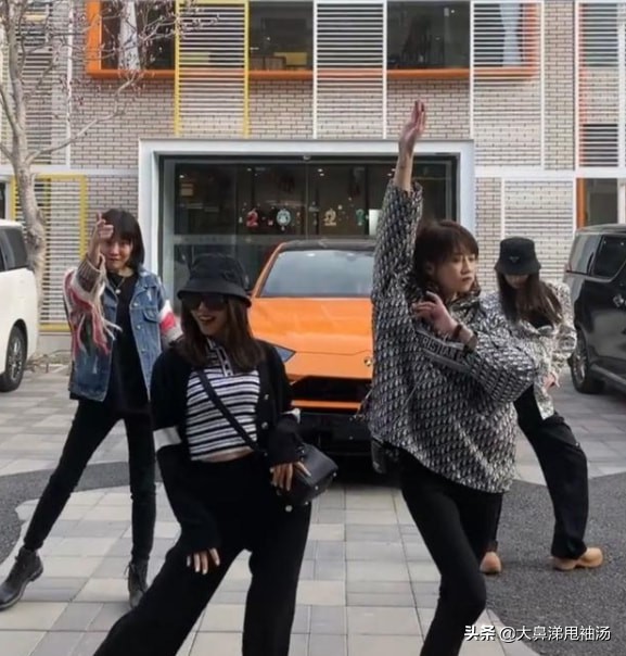 鄉村愛情女演員曬整容全過程,全臉麻醉打針,網友:變化好大 鄉村愛情女演員曬整容全過程,全臉麻醉打針,網友:變化好大