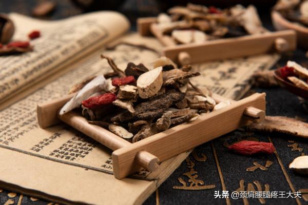 手指不聽使喚完全僵硬，罪魁禍首竟是類風溼性關節炎