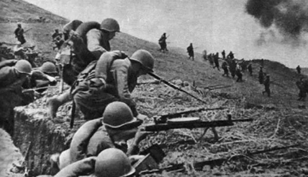 蘇聯將軍斯捷潘,在自家陣地上被地雷炸傷,坐飛機遇到墜機事故 蘇聯將軍斯捷潘,在自家陣地上被地雷炸傷,坐飛機遇到墜機事故