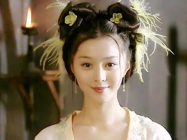 瓊瑤劇裡的她們,並不算顏值巔峰,《紐約風暴》裡的陳紅才叫驚豔 瓊瑤劇裡的她們,並不算顏值巔峰,《紐約風暴》裡的陳紅才叫驚豔