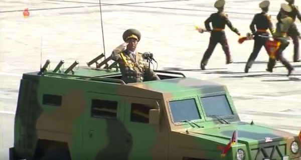 朝鮮閱兵出現的自研4x4裝甲車