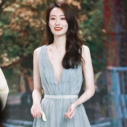 出道前一般般，火了之後一年比一年好看，難道真是“紅氣養人”？