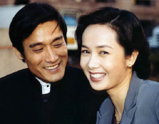 給美國孫子刮痧,中國爺爺竟是在犯罪?被警察告上法庭 給美國孫子刮痧,中國爺爺竟是在犯罪?被警察告上法庭