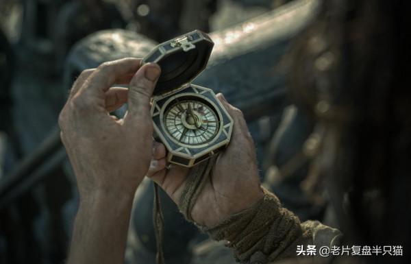 用&OpenCurlyDoubleQuote;人物傳記&rdquo;的方式開啟《加勒比海盜》，電影終於看明白了