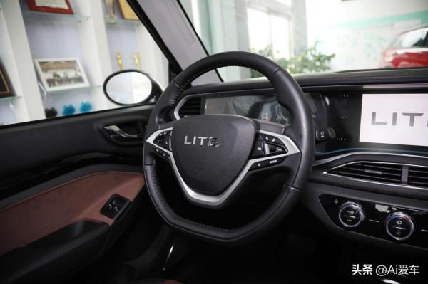 好開好停車,長續航帶快充的三廂代步車,高配三連大屏,實拍LITE 好開好停車,長續航帶快充的三廂代步車,高配三連大屏,實拍LITE