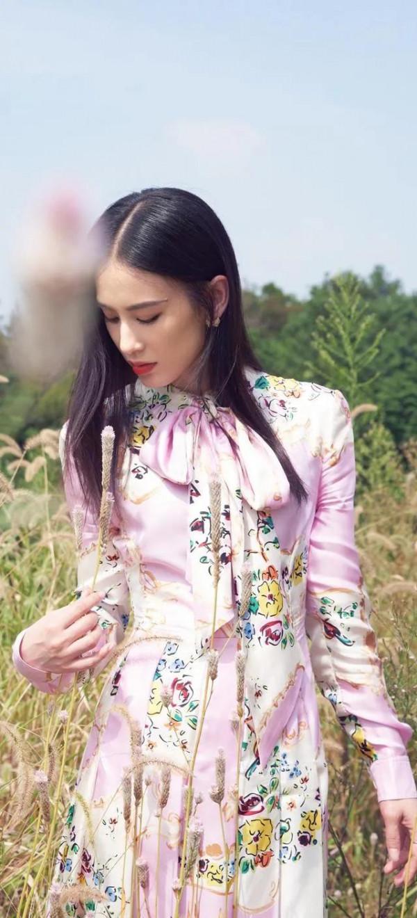 黃聖依顏值擔當 黃聖依顏值擔當