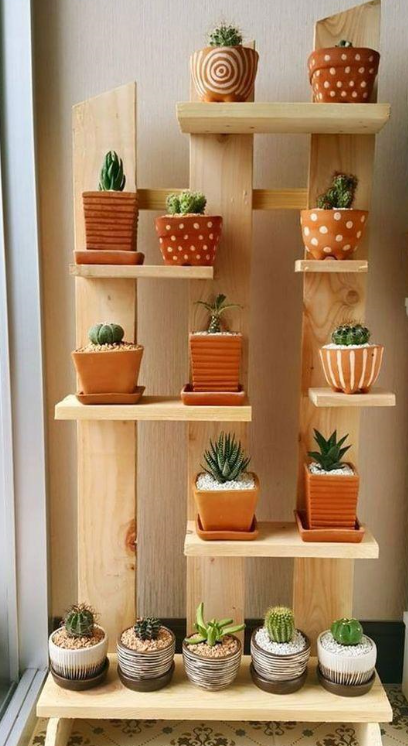 裝修剩的木板棄之可惜，留著佔地，不如改造成花架，美觀又大方