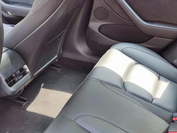 特斯拉model3分享：家用車不建議，但能取悅自己