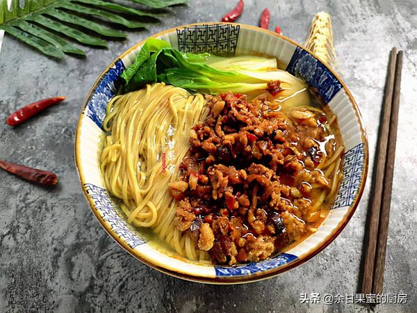 肉臊子湯麵備受歡迎，家常做法簡單味美，管飽又暖胃，太讚了