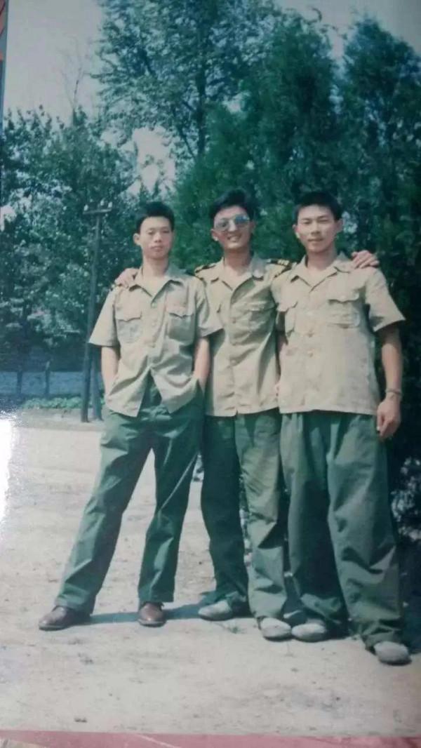 86年,新兵連戰友偷了一個排戰士的錢物 86年,新兵連戰友偷了一個排戰士的錢物