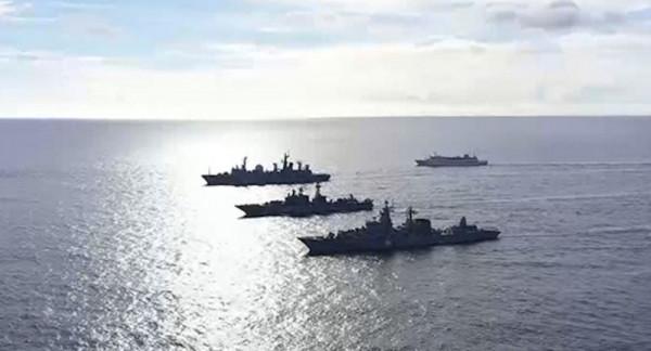 10月9日，俄100艘艦艇出海，美空軍部長連提中國，日軍雕塑被扇臉