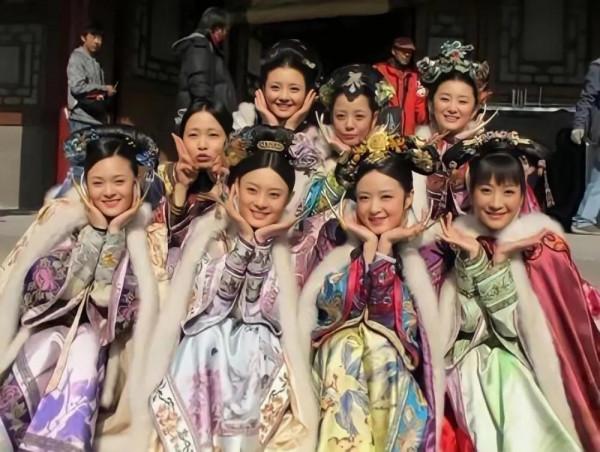 《甄嬛傳》播出10年演員變化大:女主顏值暴跌,女配卻成一線明星 《甄嬛傳》播出10年演員變化大:女主顏值暴跌,女配卻成一線明星