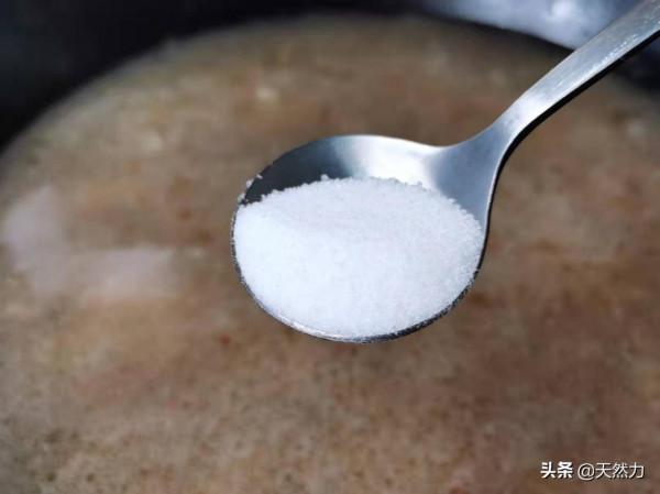 牛蹄筋要怎麼做才軟爛入味，教你家常做法，一口下去全是膠原蛋白