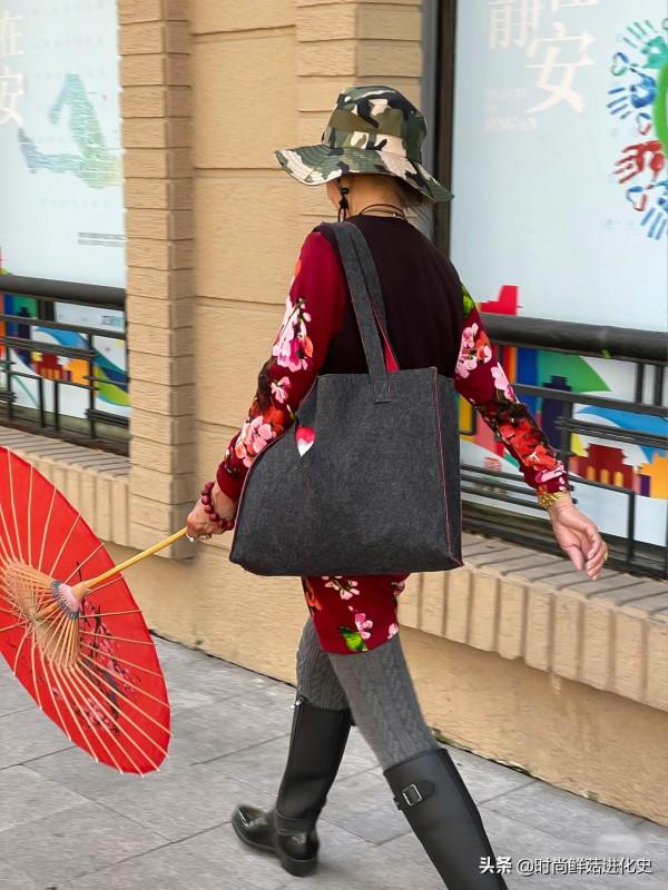 上海的老奶奶真會穿,不扮嫩不老氣,用態度告訴你:時尚不分年齡 上海的老奶奶真會穿,不扮嫩不老氣,用態度告訴你:時尚不分年齡