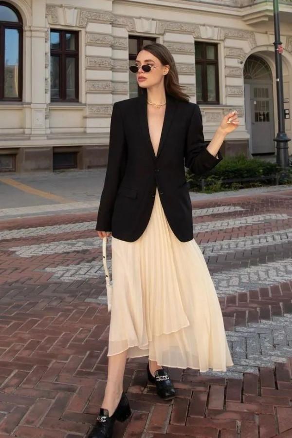 外套裡面別總穿衛衣了，今冬這樣穿最流行