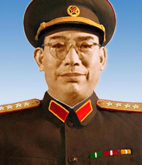 1942年，美軍少校打靶5槍40環，許光達：只用一槍贏下比賽