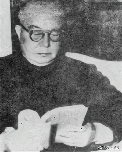 他是民國海軍一級上將,指揮江陰海戰擊落日機20架,後擔任副省長 他是民國海軍一級上將,指揮江陰海戰擊落日機20架,後擔任副省長