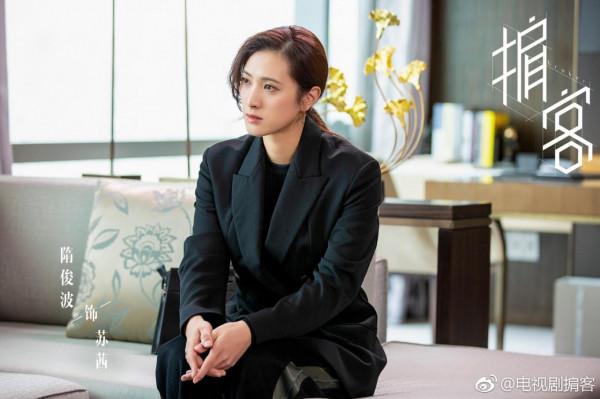 靳東同學兼前女友,34歲結婚生女後減產,42歲在《雪中》演裴南葦 靳東同學兼前女友,34歲結婚生女後減產,42歲在《雪中》演裴南葦