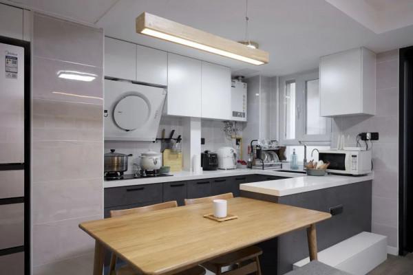 改小臥室做衣帽間和淋浴房？這個68㎡老房子咋想的