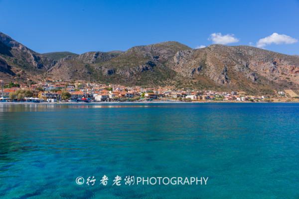 僅20人的小島，儲存著中世紀城堡，90%本地遊客是去拍婚紗度蜜月