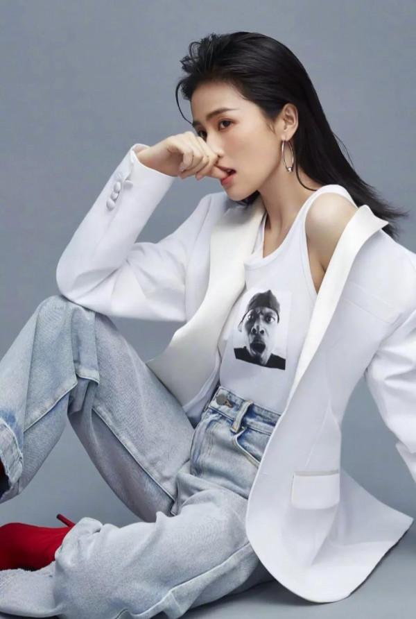 明星的美圖世界秀之白鹿 明星的美圖世界秀之白鹿