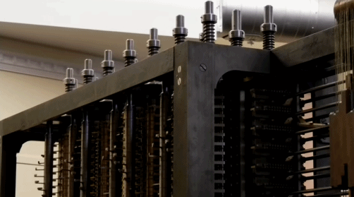 曾遙不可及的機械美學,如今被OPPO用7699元拿下了 曾遙不可及的機械美學,如今被OPPO用7699元拿下了