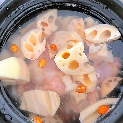 美食新滋味：好吃不膩的蓮藕骨頭湯